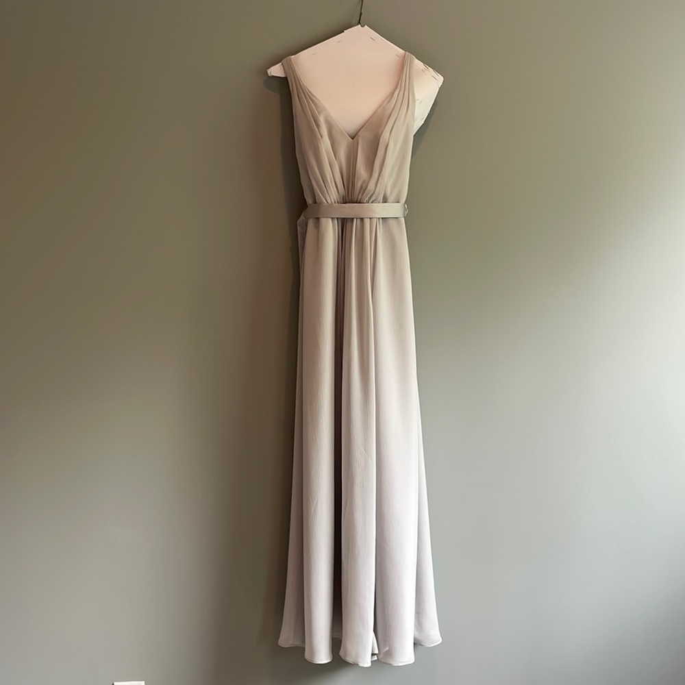 VERA WANG WHITE “Dove grey” bridesmaids dress
